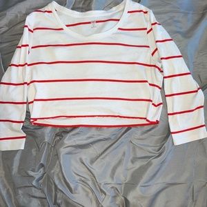 Cropped long sleeve shirt